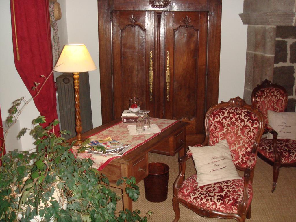 Hotel La Maison De Justine Murat  Exterior foto